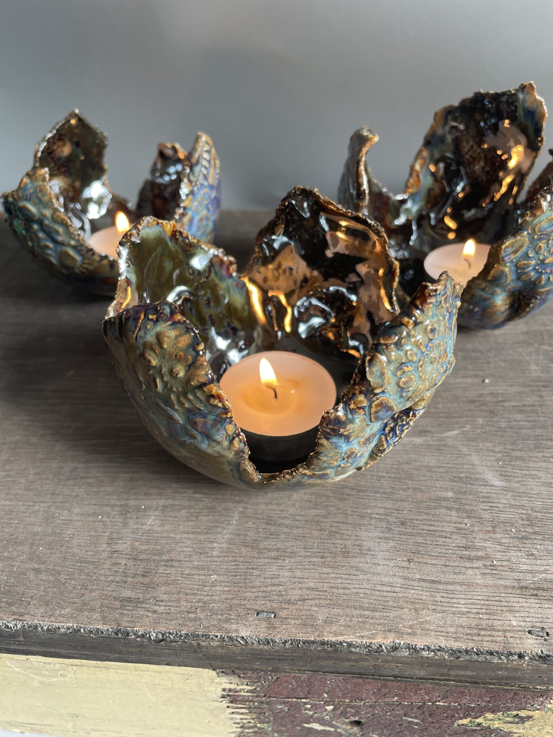 Luxus Deko Wohnzimmer Luxus Wohnaccessoires und Luxus Deko Exklusive Wohn-Deko aus Keramik exklusive wohnzimmer deko Keramikhochzeit Geschenk und Bedeutung Keramik Teelichthalter getöpfert handgemacht gold Deko Luxus Deko Wohnzimmer Luxus Wohnaccessoires und Luxus Deko Exklusive Wohn-Deko aus Keramik exklusive wohnzimmer deko Keramikhochzeit Geschenk und Bedeutung Keramik Teelichthalter getöpfert handgemacht gold Deko