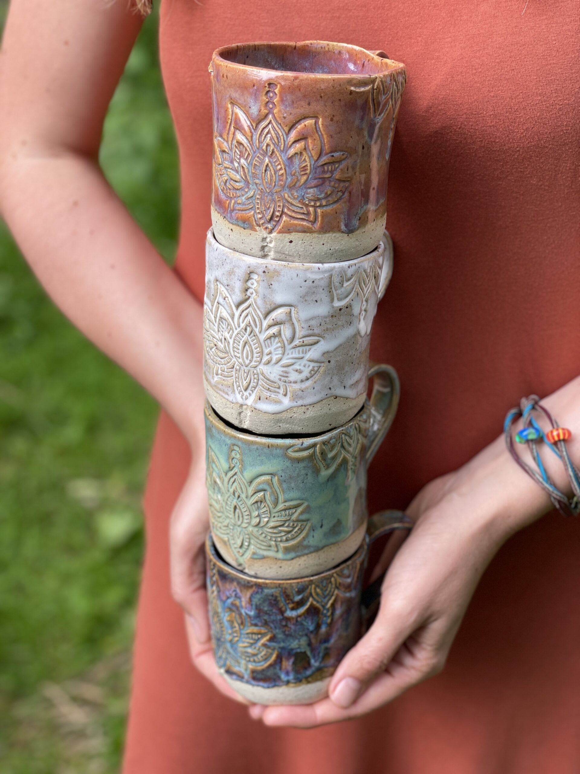 handgemachte Keramik für Rauhnächte und Kakaozeremonien Frühlingsrituale mit Keramik nachhaltige handgemachte Keramik kaufen Yoga Geschenke eramik Tasse handgemacht Lotus handgemachte Keramik für Rauhnächte und Kakaozeremonien Frühlingsrituale mit Keramik nachhaltige handgemachte Keramik kaufen Yoga Geschenke Keramik Tasse handgemacht Lotus