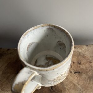 Handgemachte Wintertasse mit Schneeflocken-Motiv