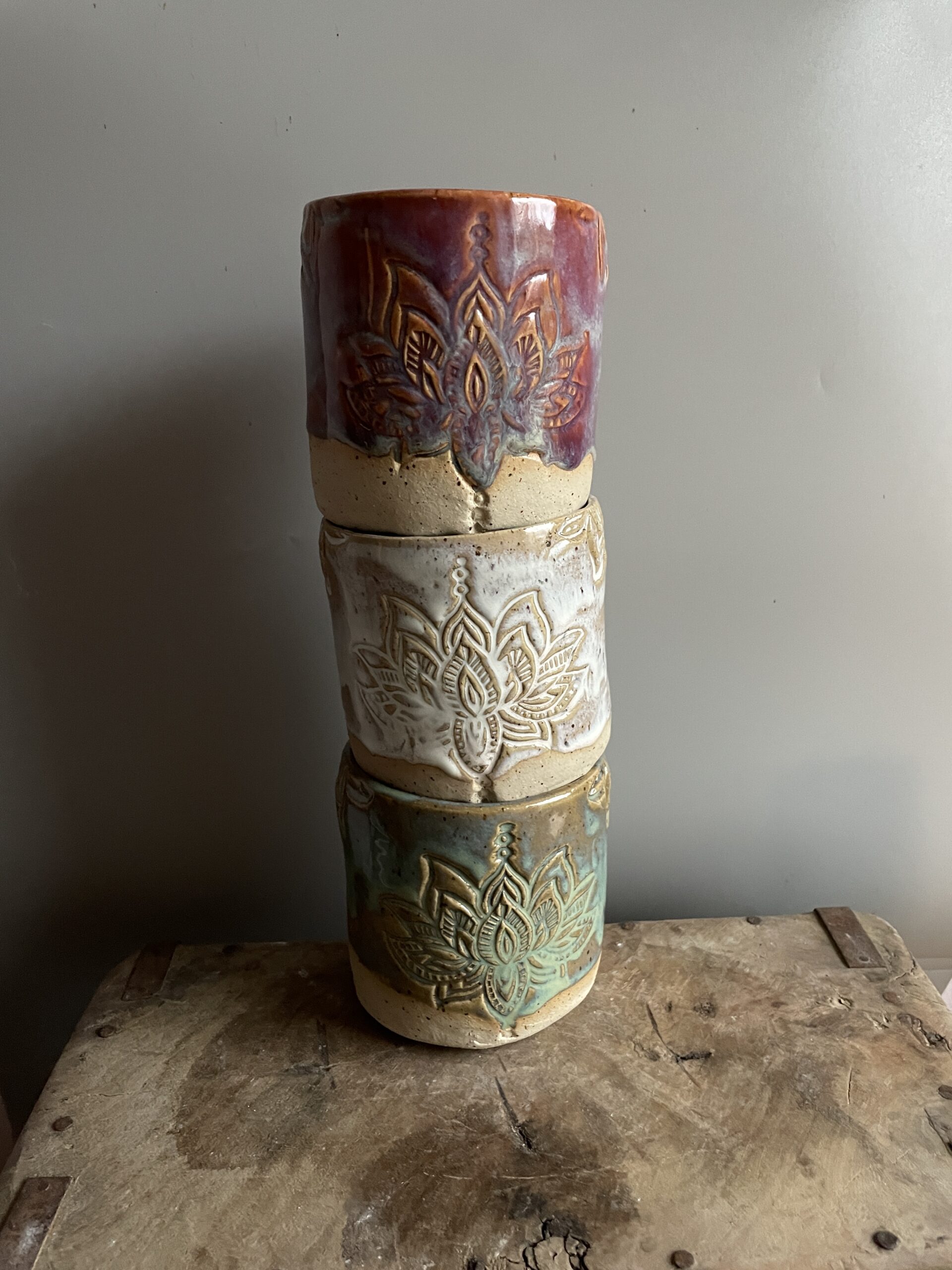 Kakaozeremonie Becher handgemacht Lotus Becher grün handgemacht getöpfert yoga meditation achtsamkeit pink weiß Kakaozeremonie Becher handgemacht Lotus Becher grün handgemacht getöpfert yoga meditation achtsamkeit pink weiß