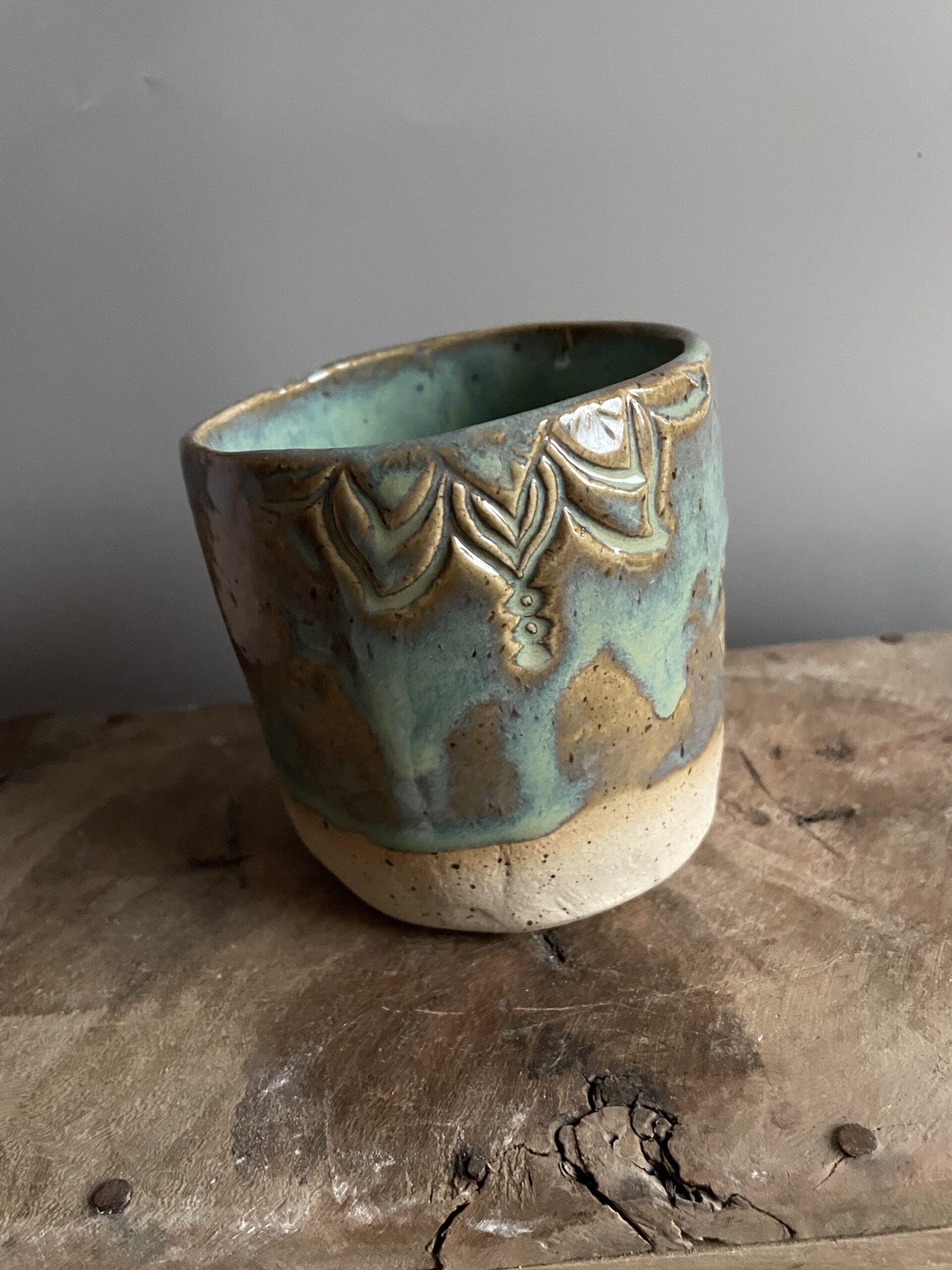 Lotus Becher grün handgemacht getöpfert yoga meditation achtsamkeit Lotus Becher grün handgemacht getöpfert yoga meditation achtsamkeit