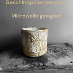 Kakao Becher getöpfert