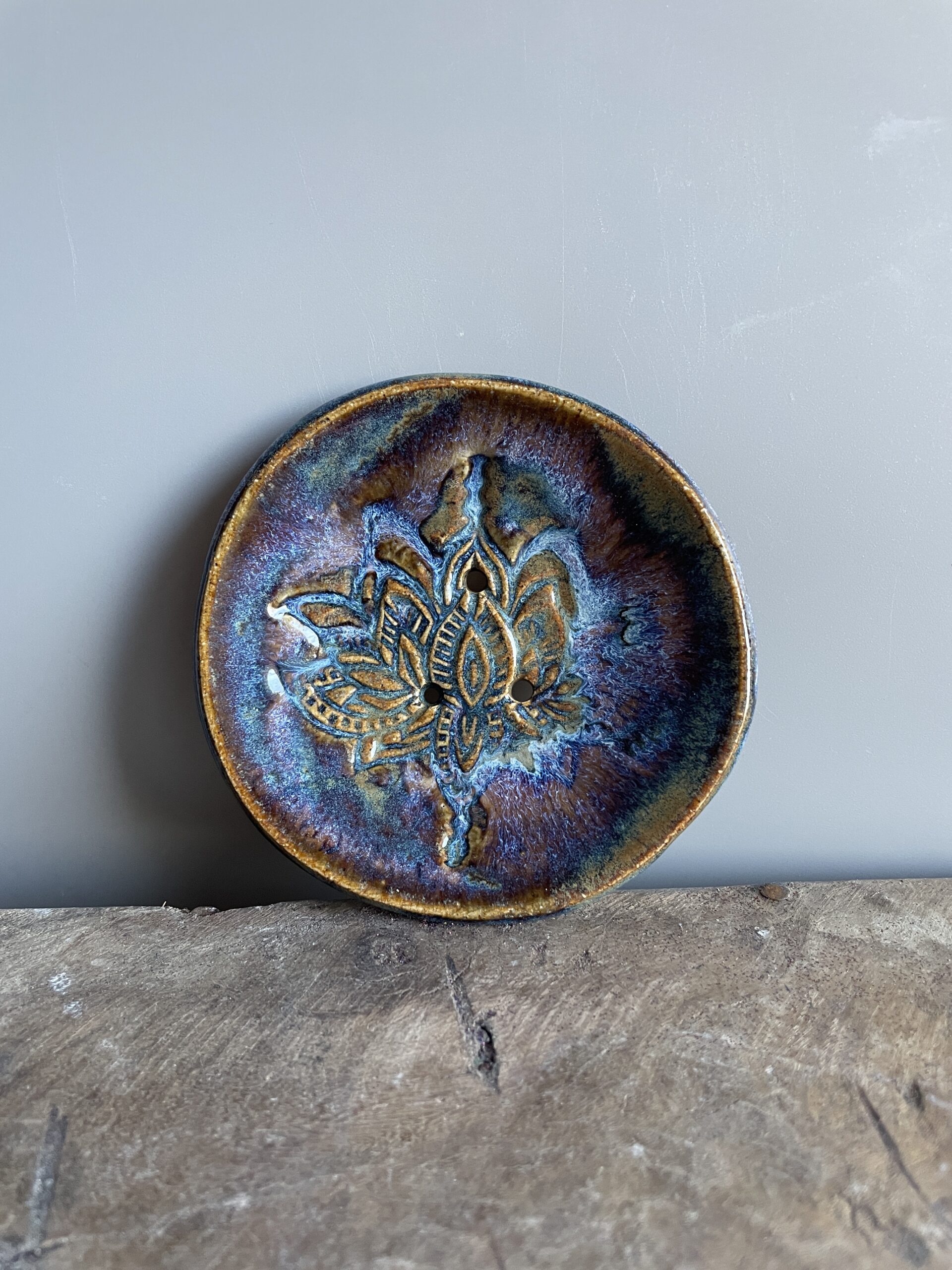 seifenschale mit ablauf keramik handgemacht getöpfert blau Lotus Design boho vintage seifenschale mit ablauf keramik handgemacht getöpfert blau Lotus Design boho vintage