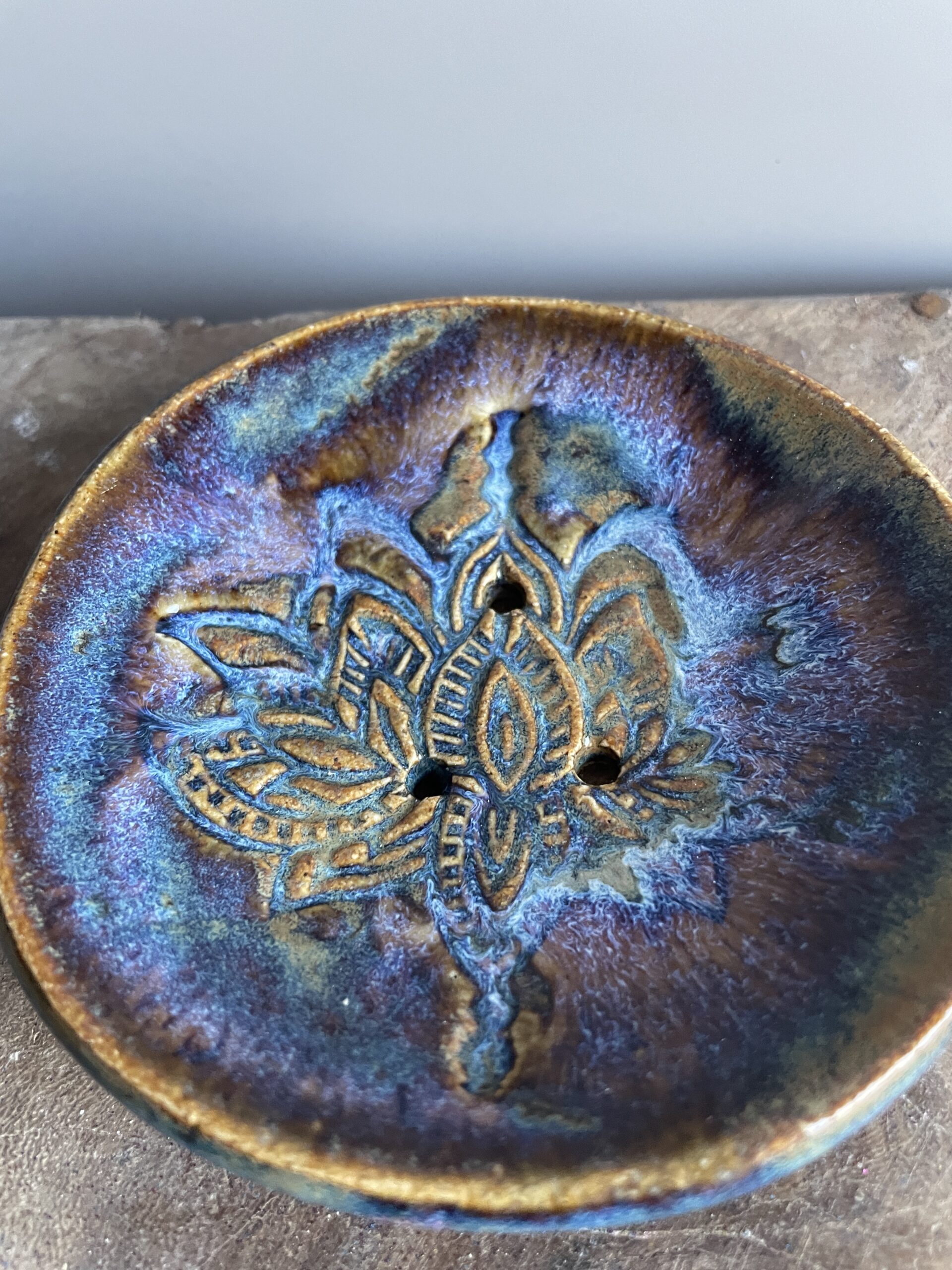 seifenschale mit ablauf keramik handgemacht getöpfert blau Lotus Design boho vintage seifenschale mit ablauf keramik handgemacht getöpfert blau Lotus Design boho vintage