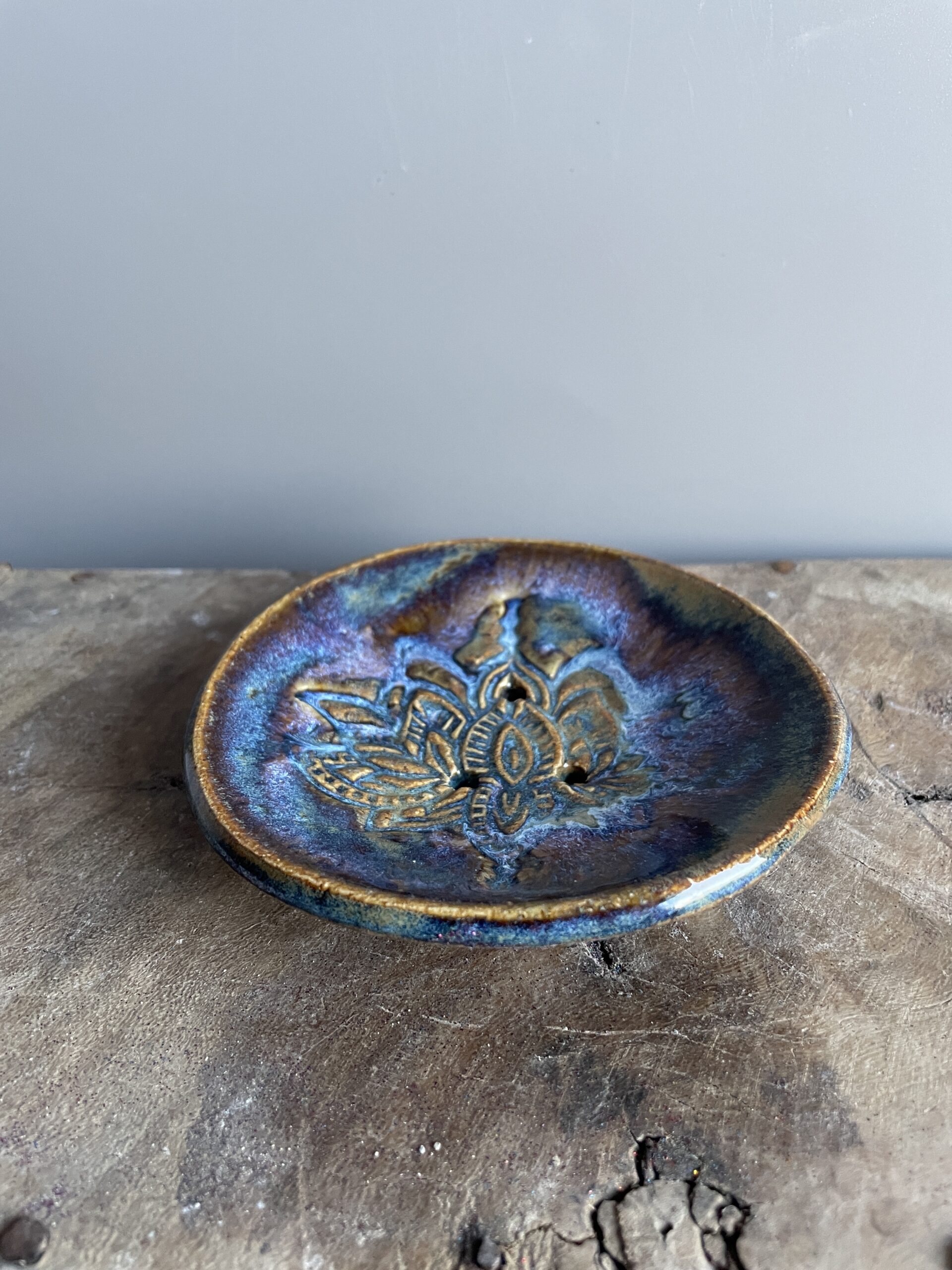 seifenschale mit ablauf keramik handgemacht getöpfert blau Lotus Design boho vintage seifenschale mit ablauf keramik handgemacht getöpfert blau Lotus Design boho vintage