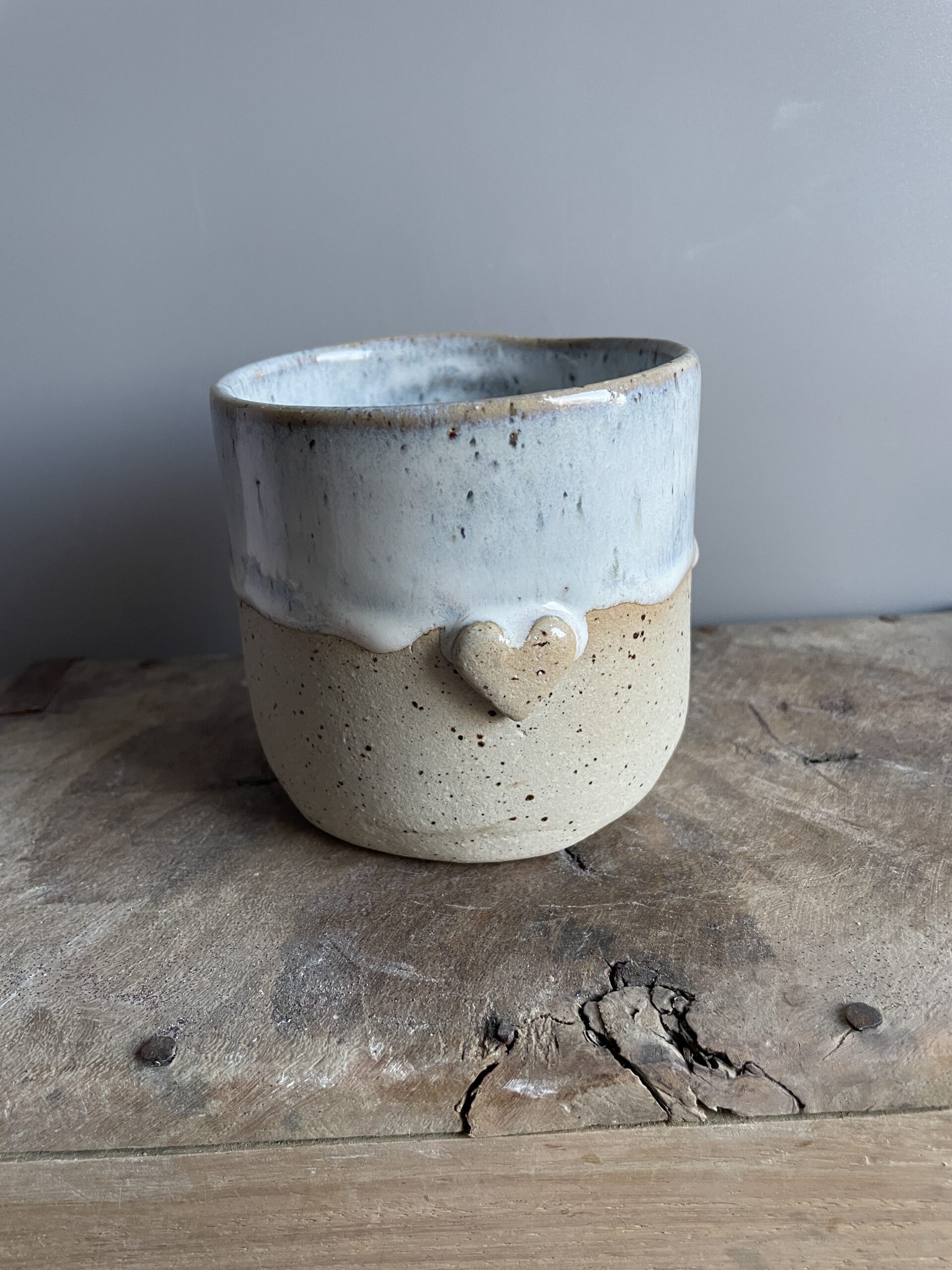 Keramikhochzeit Geschenk und Bedeutung Becher Herz getöpfert handgemacht Keramik weiß landhaus boho Geschenk Frau Keramikhochzeit Geschenk und Bedeutung Becher Herz getöpfert handgemacht Keramik weiß landhaus boho Geschenk Frau