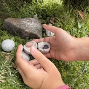 Wunderfunkel, magische Geschenkidee, nachhaltiges Mitbringsel, funkelnder Edelstein, Naturmaterial, Bio-Glitzer, Überraschung, Spielspaß, Kinder Geschenk, nachhaltiges Geschenk, Zauberkugel, Kreativität, Sinnlichkeit