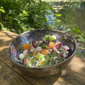 große Keramik Schale handgemacht als Salatschüssel und Obstschale